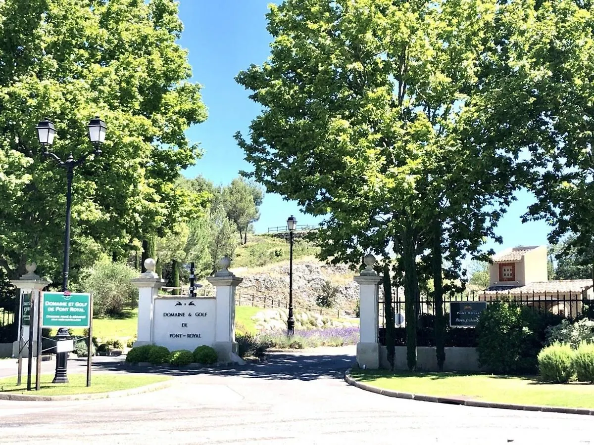 Holiday home Maison De Vacances En Provence Avec Piscine, Golf A Proximite, Fibre Et Linge Haut De Gamme - Fr-1-658-9 Mallemort